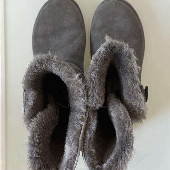 UGG Charcoal Shearling Boots - Picture 3 of 10
